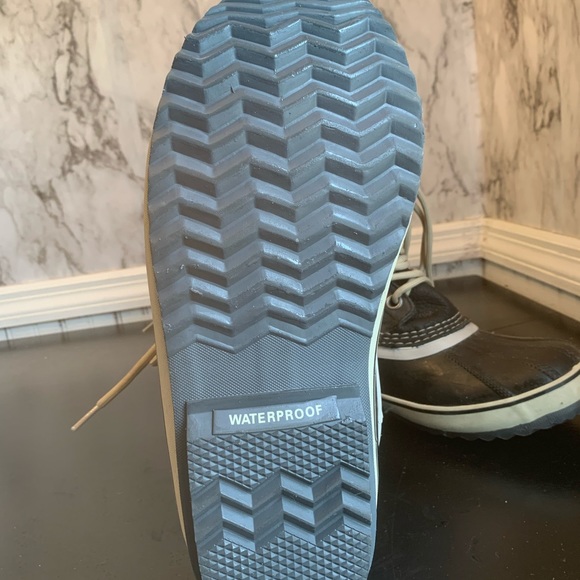 Sorel Women’s Boots - Picture 4 of 5